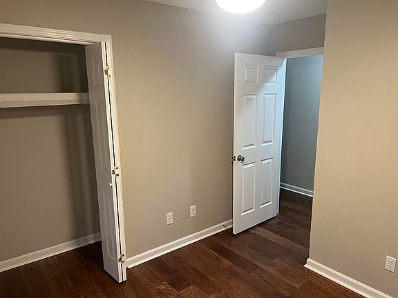 4th image of 315 W Washington Dr