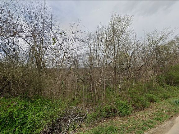 2nd image of 705 Ridgeland Rd