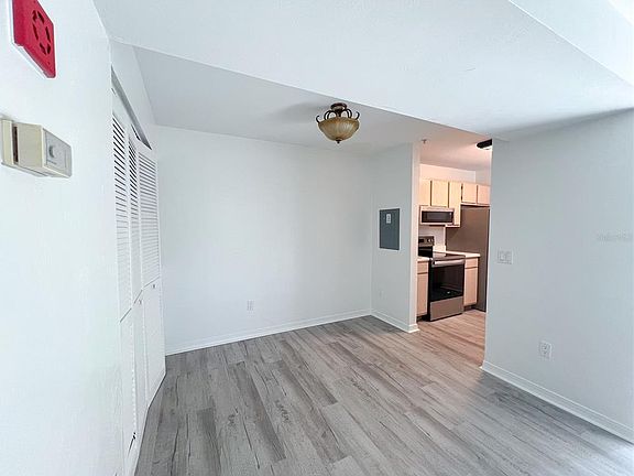 5th image of 2360 SW Archer Rd APT 206