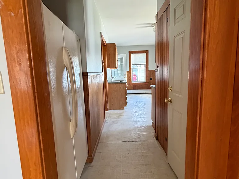 Entryway into kitchen.