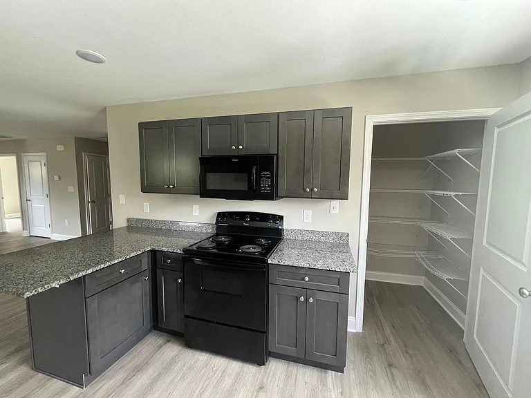 817 Ellis St — Photo 28