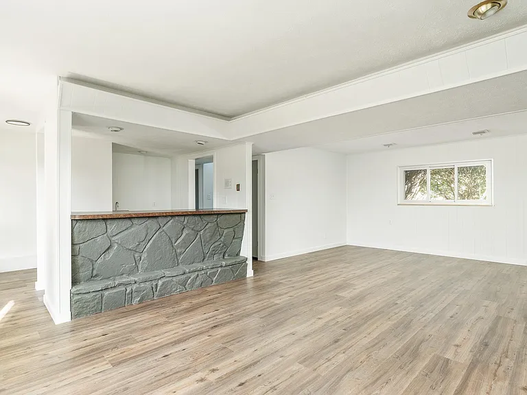 949 Kevin Rd — Photo 20