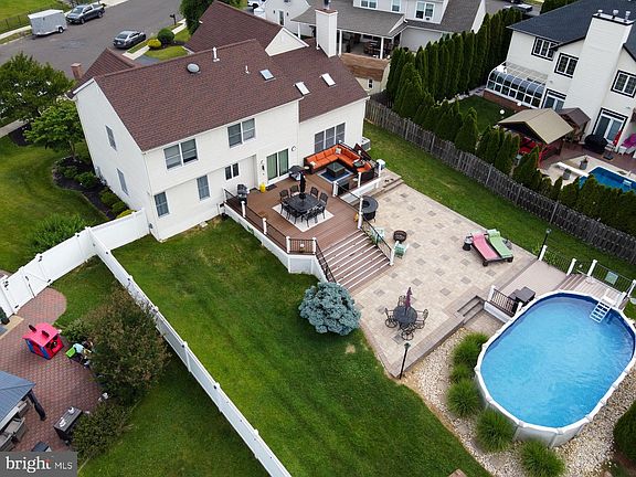 2nd image of 107 Englewood Blvd