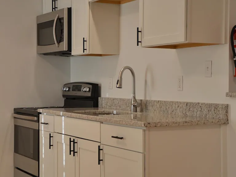 14 W Main St #12 — Photo 4