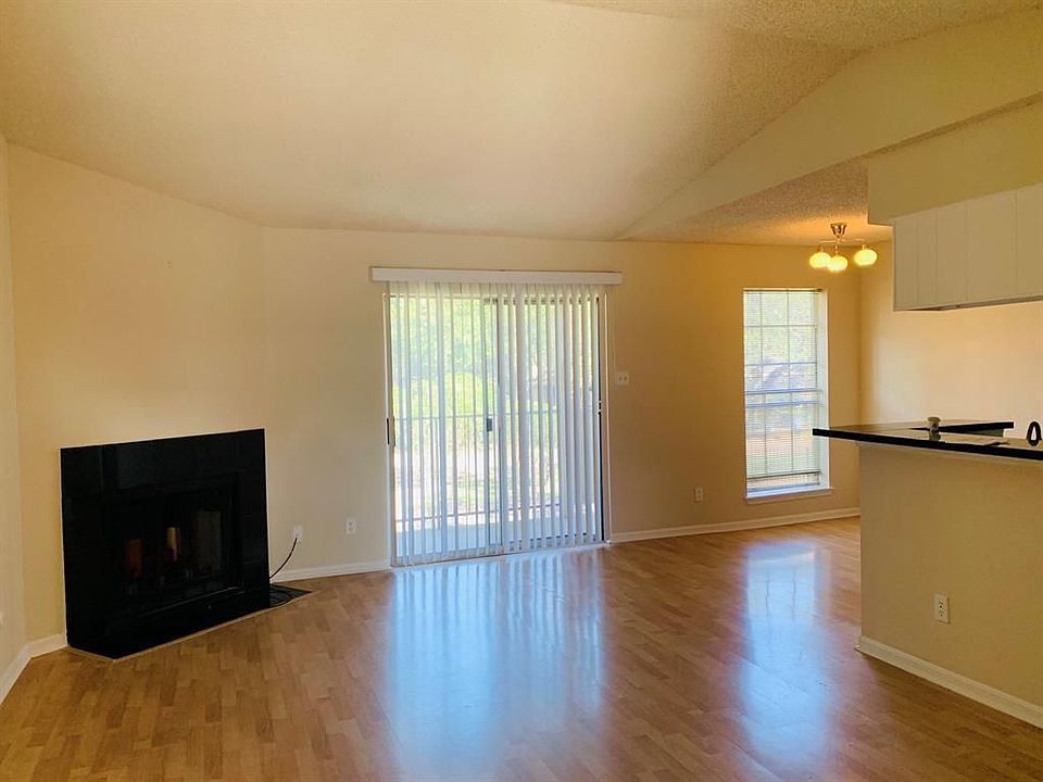 1st image of 2120 El Paseo St APT 210