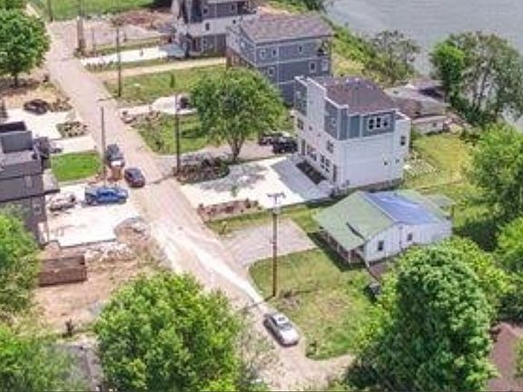 5th image of 1027 Alice St