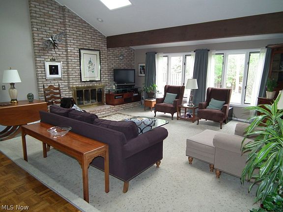5th image of 309-6 Hawthorne Dr #4-J