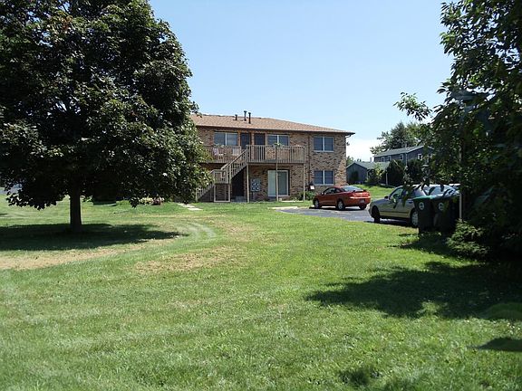 RIGHT LOWER APARTMENT