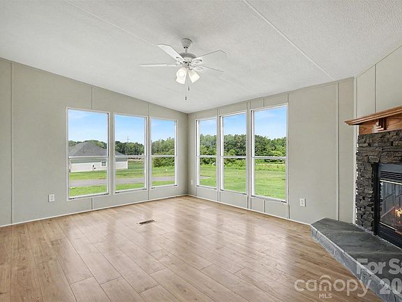 5th image of 2721 New Salem Rd