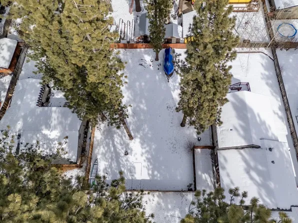 903 Patricia Ln, South Lake Tahoe, CA 96150