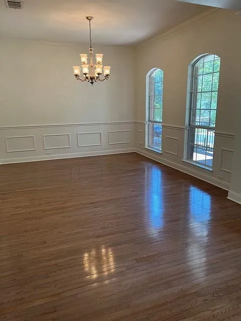 4 bed, 2.5 bath, 3324 sqft, $4,100 — Photo 4