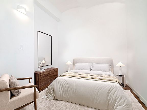 5th image of 9 Barrow St APT 4N