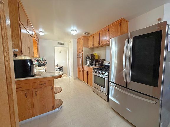 5th image of 4045 E Bellaire Way
