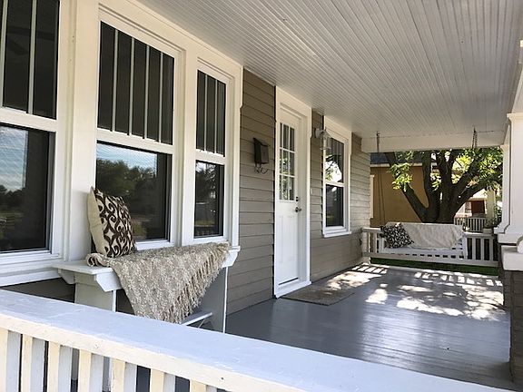 Adorable Front Porch!