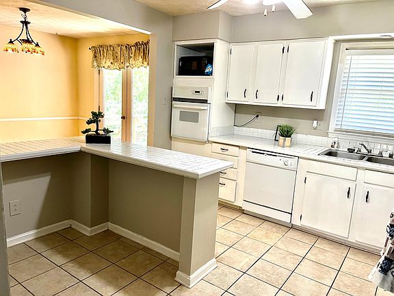 4th image of 3056 Dale Hollow Dr