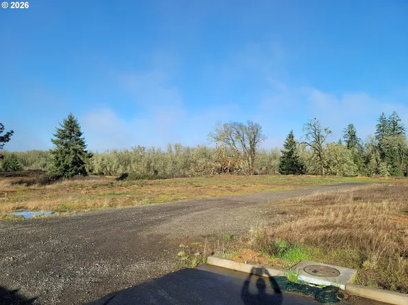 (undisclosed Address), Veneta, OR 97487