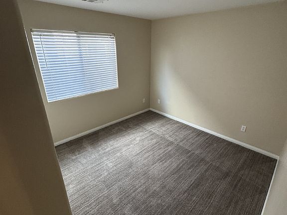 3rd image of 8896 Bonneville Peak Ct