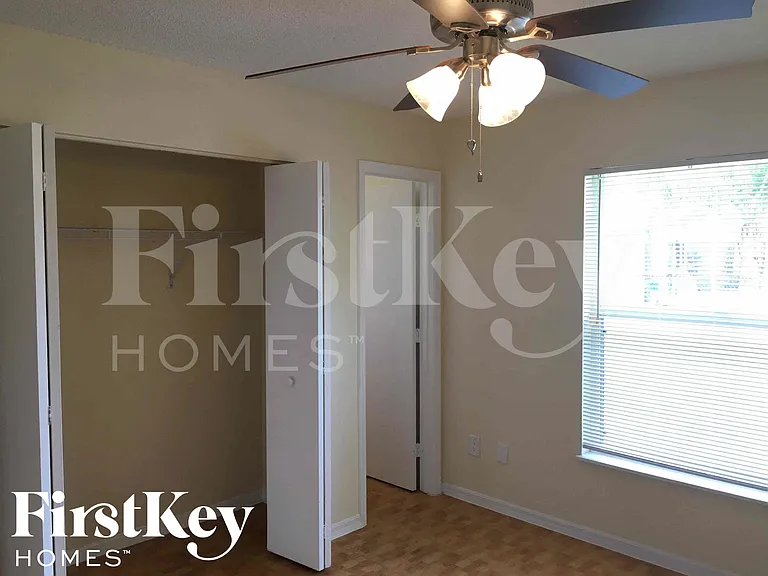 1011 Coatbridge Dr — Photo 10