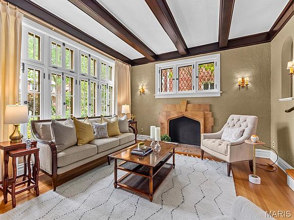 3rd image of 7398 Norwood Ave #1E