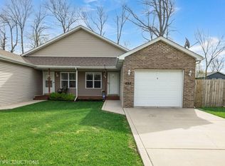 697 Dearborn Rd #B, Valparaiso, IN 46385