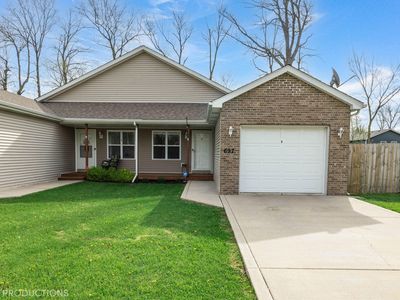 697 Dearborn Rd #B, Valparaiso, IN, 46385