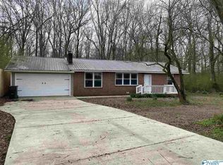 1198 Opp Reynolds Rd, Toney, AL 35773