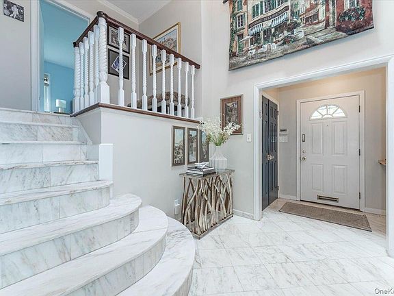 3rd image of 616 Woodmere Boulevard