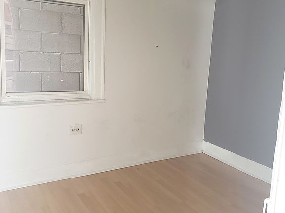 5th image of 1546 W North Ave #2