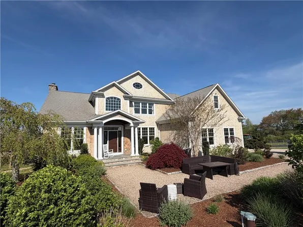 3333 Main Rd, Tiverton, RI 02878