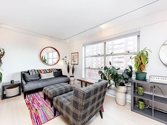 3rd image of 80 Lasalle St #15E