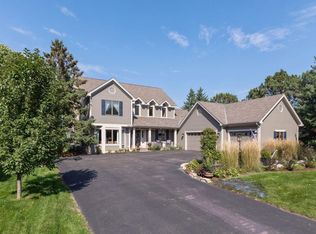 9976 Antrim Rd, Woodbury, MN 55125