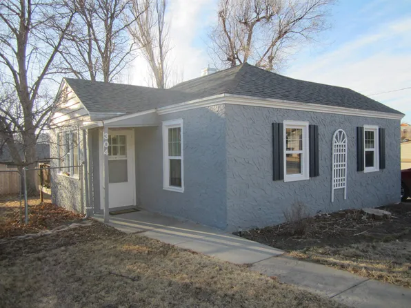 304 N 3rd St, Hot Springs, SD 57747