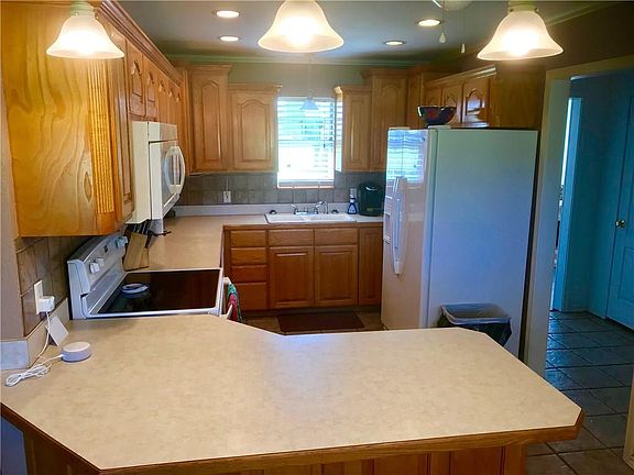 5th image of 484 County Road 1435
