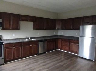 213 3rd Ave #1LEFT, Woonsocket, RI 02895