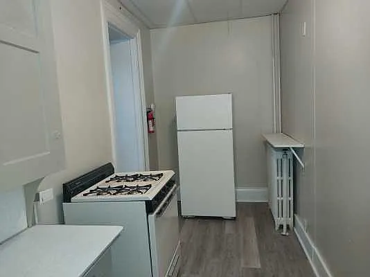 437 W Walnut St #1 — Photo 9