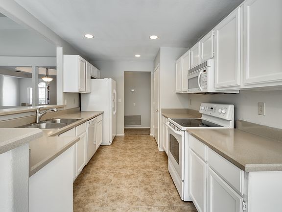 2nd image of 4001 E Morrow Dr