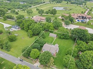 6888 W 185th Ter, Stilwell, KS 66085