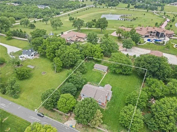 6888 W 185th Ter, Stilwell, KS 66085