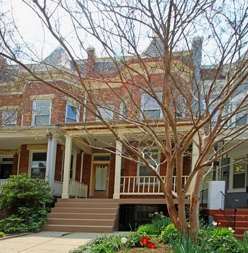 44 Adams St NW Photo 1