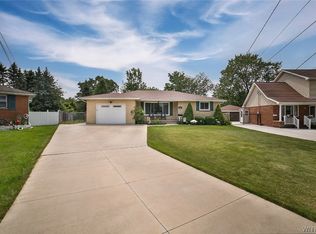 115 Mitchell Dr, Tonawanda, NY 14150