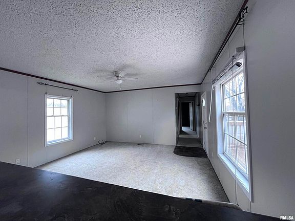 4th image of 34 Pine Cone Ln #34
