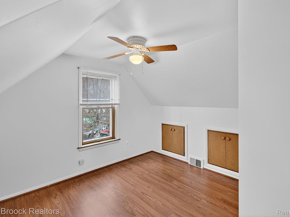 9024 Mandon Rd, photo 25