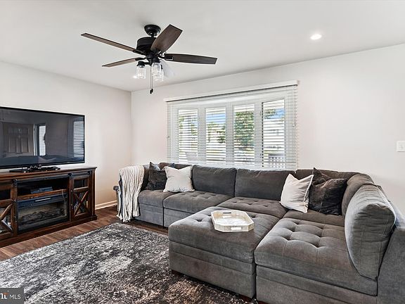 5th image of 123 Sandy Beach Dr