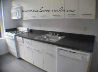 3525 97th St, Corona, NY 11368