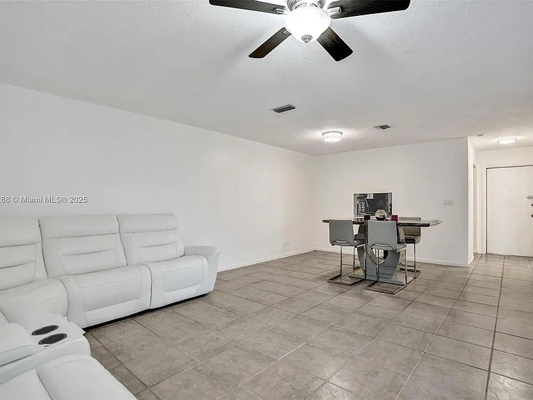 1233 Hampton Blvd — Photo 30