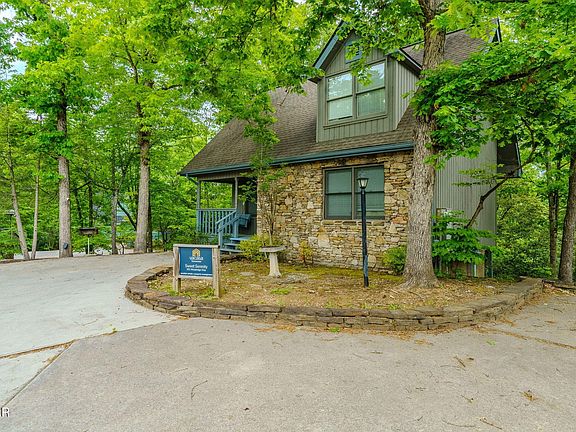 3rd image of 351 Woodridge Way