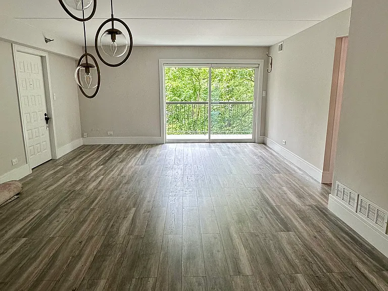 6040 Lake Bluff Dr #501 — Photo 8