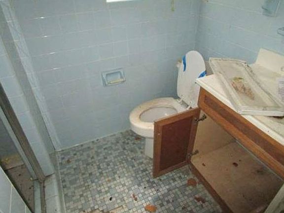 2nd image of 2920 Amelia Ave