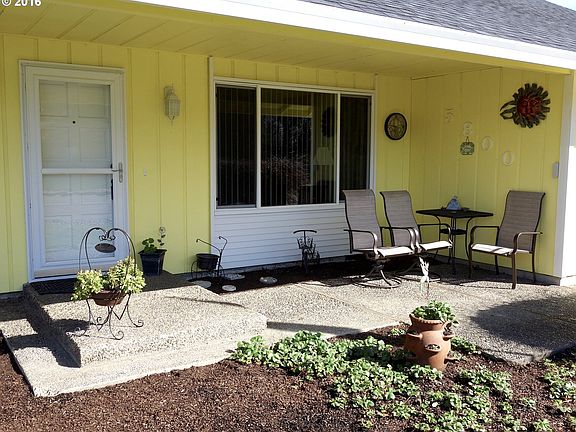 3rd image of 5800 NE 116th St