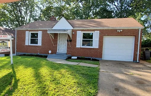 4725 Roxie St Photo 1